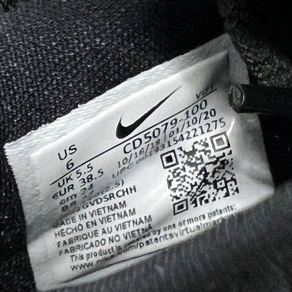 Nike Sneakers WMNS 7.5 Black White PG 4 PAUL GEORGE BASKETBALL RARE CD5079 100 - Picture 3 of 14